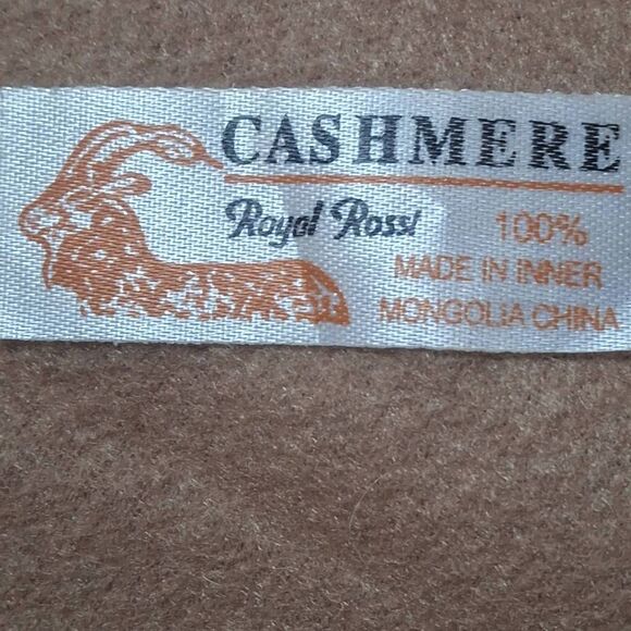Royal Rossi 100% Cashmere Scarf – Tan Fringe – Vintage – EUC - Picture 3 of 3